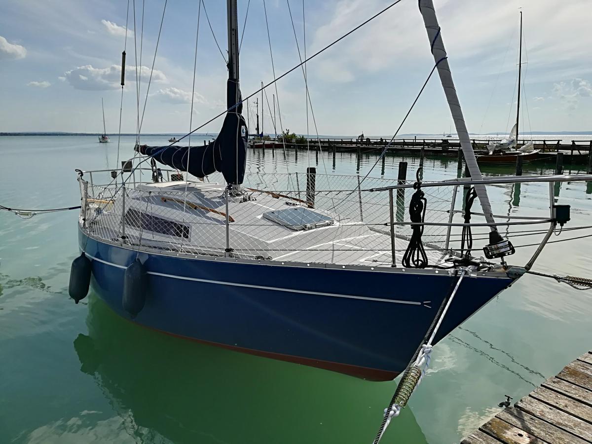 cobra 28 sailboat