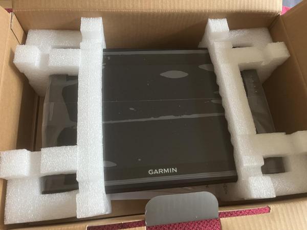 Garmin Echomap Ultra 122sv + gt56-os jeladó