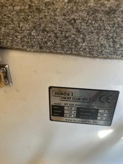 HY 520 Kingfisher + Suzuki DF20ATL 2022 + Lowrance Hook 9TS – hibátlan