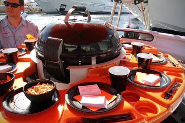egyedülálló BBQ grill party hajó