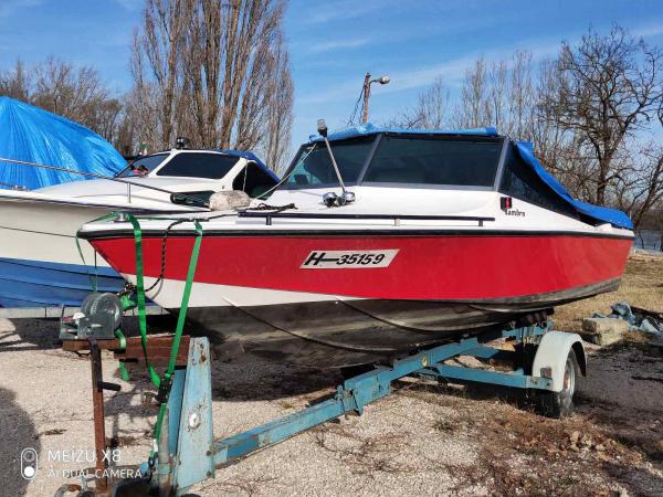 Eladó vagy cserélhető lakóautóra egy Lambro Marine