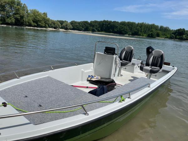 HY 520 Kingfisher + Suzuki DF20ATL 2022 + Lowrance Hook 9TS – hibátlan
