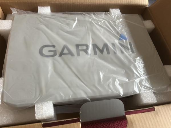 Garmin Echomap Ultra 122sv + gt56-os jeladó