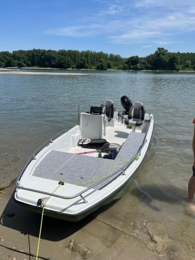 HY 520 Kingfisher + Suzuki DF20ATL 2022 + Lowrance Hook 9TS – hibátlan