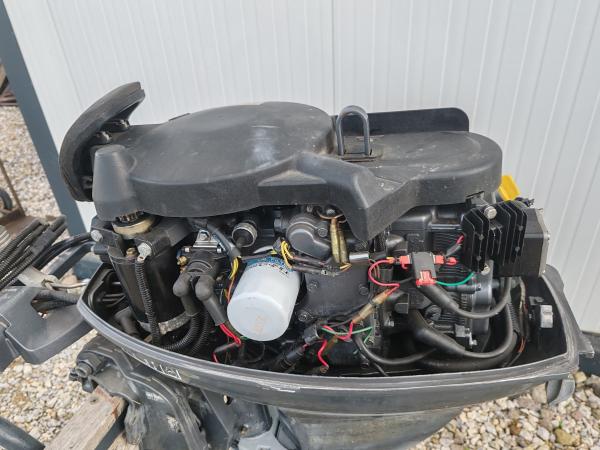 Yamaha 25 Le 4 ütemű rövidcsizmás csónakmotor önindítós!