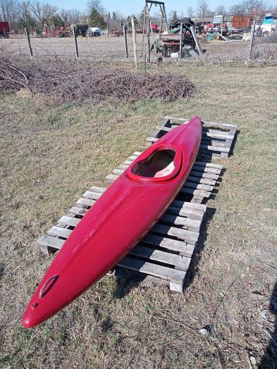 Eladó Kiskőrösön kajak